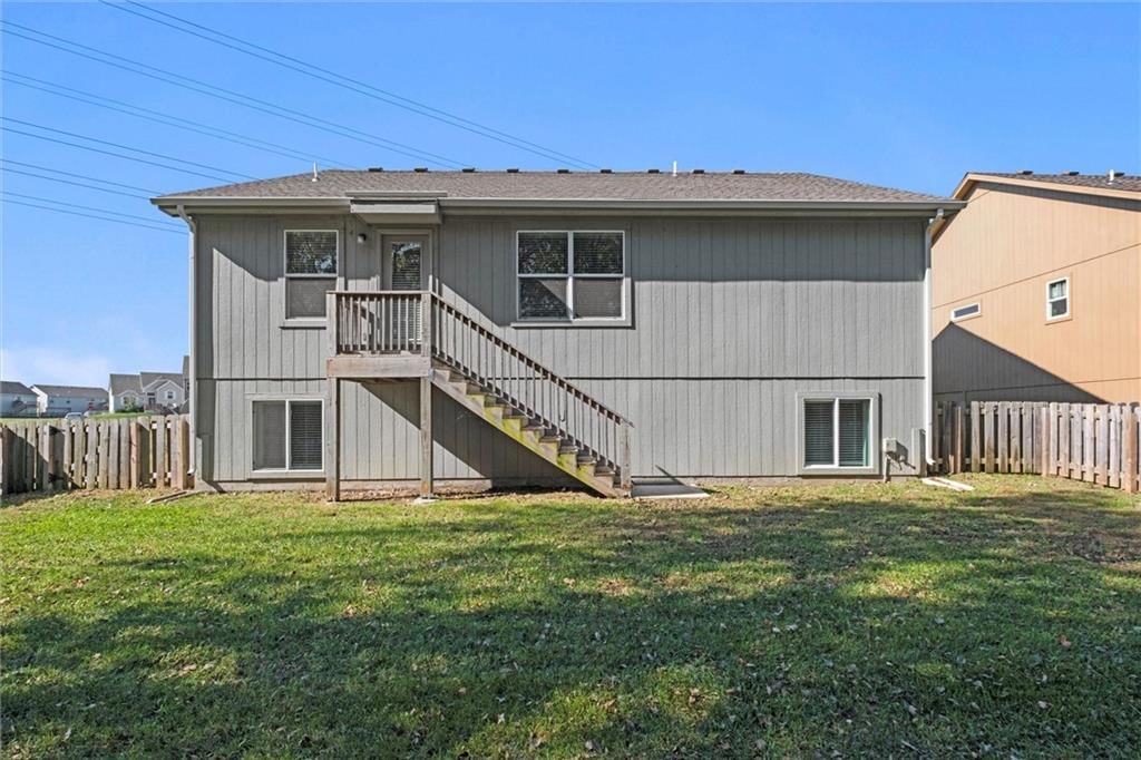719 Samantha Lane — photo 35