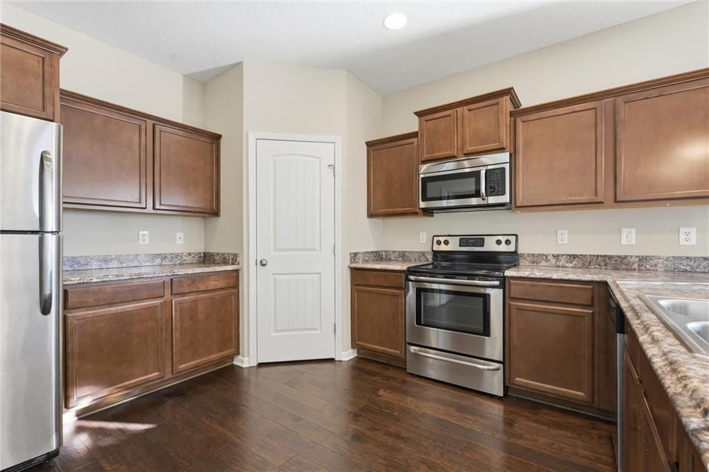 11033 N Jefferson Street — photo 11