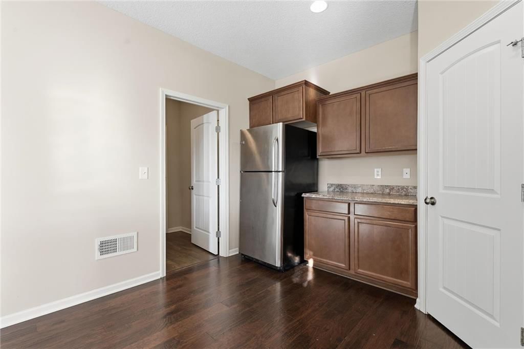 11033 N Jefferson Street — photo 12