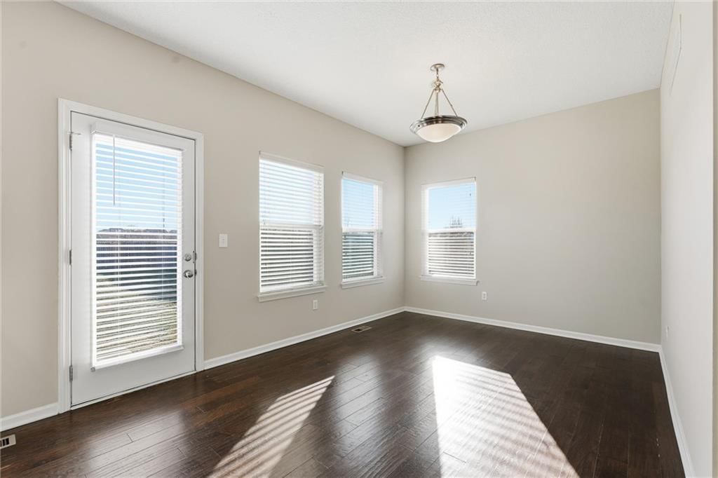 11033 N Jefferson Street — photo 13