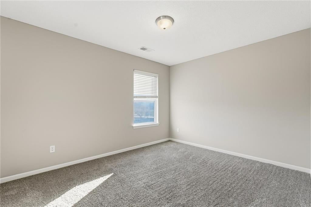 11033 N Jefferson Street — photo 20