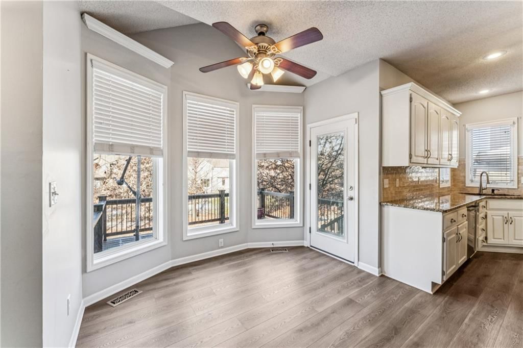 21600 W 98th Terrace — photo 8
