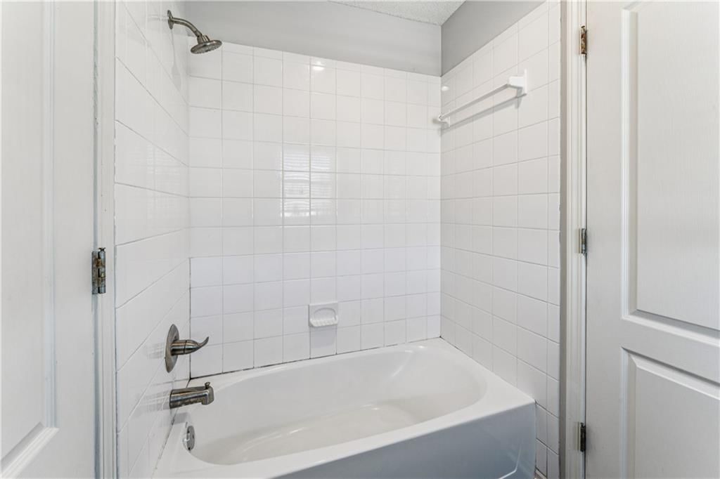 21600 W 98th Terrace — photo 40