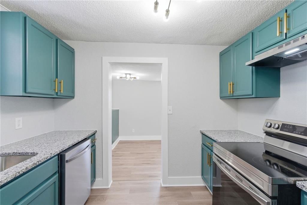 641 S Arlington Avenue — photo 16