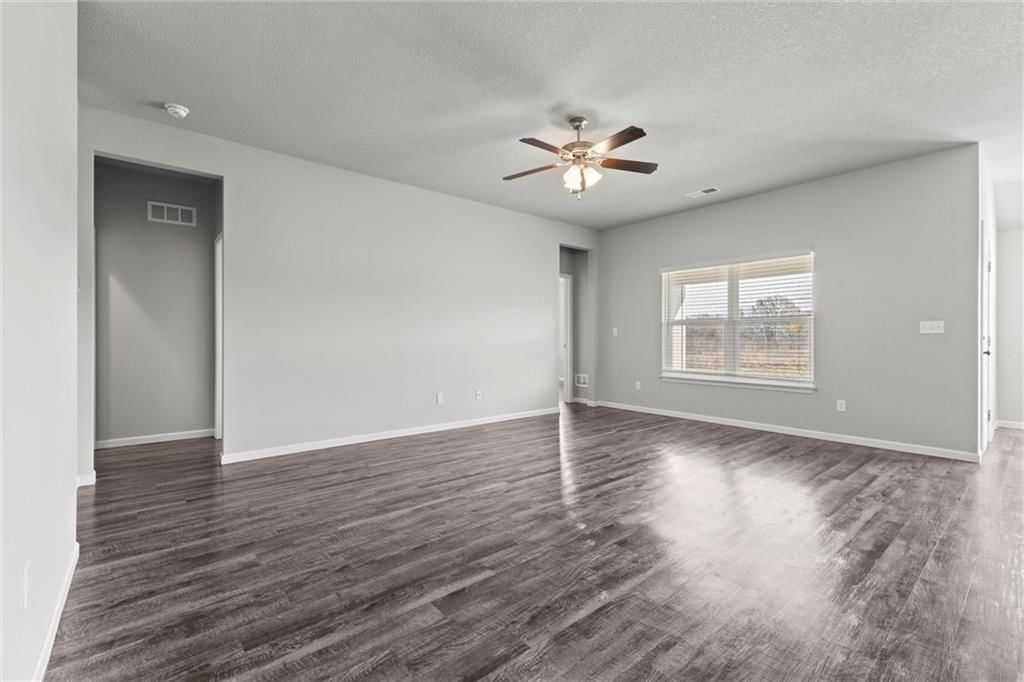 21837 Franklin Street — photo 5