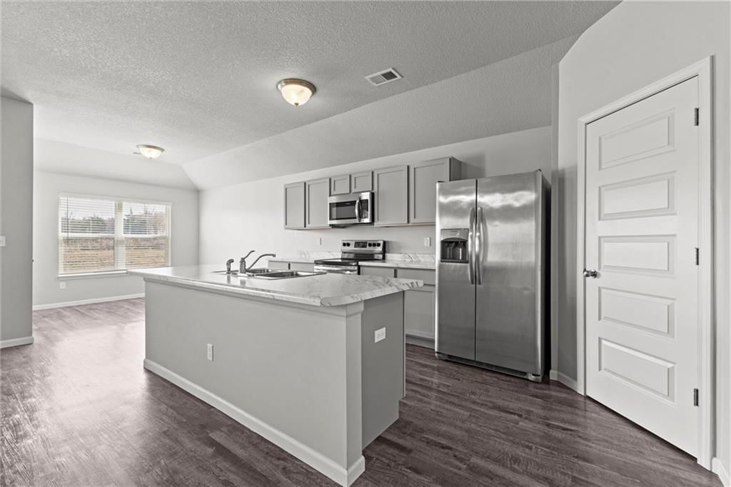 21837 Franklin Street — photo 8