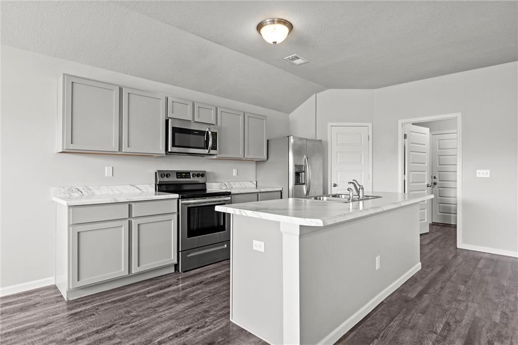 21837 Franklin Street — photo 10
