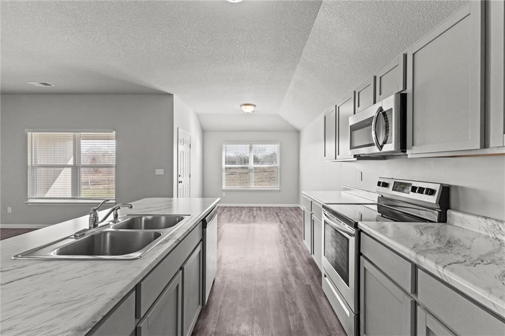 21837 Franklin Street — photo 12