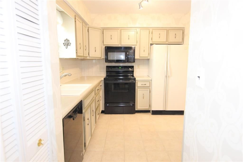 10003 W 95th Street — photo 6