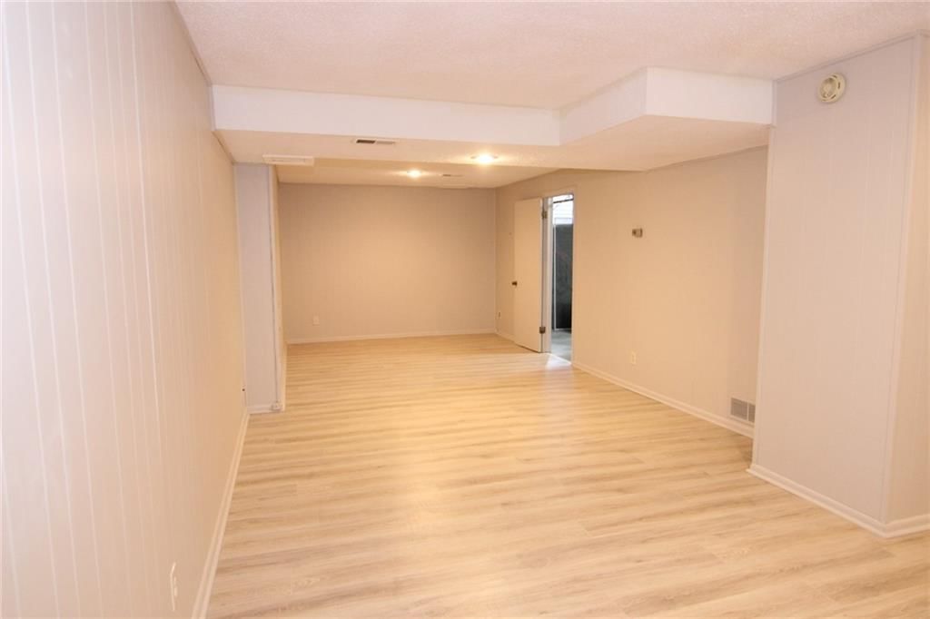 10003 W 95th Street — photo 22