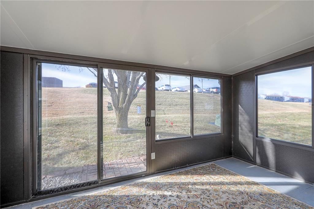 528 S Saturn Drive — photo 4