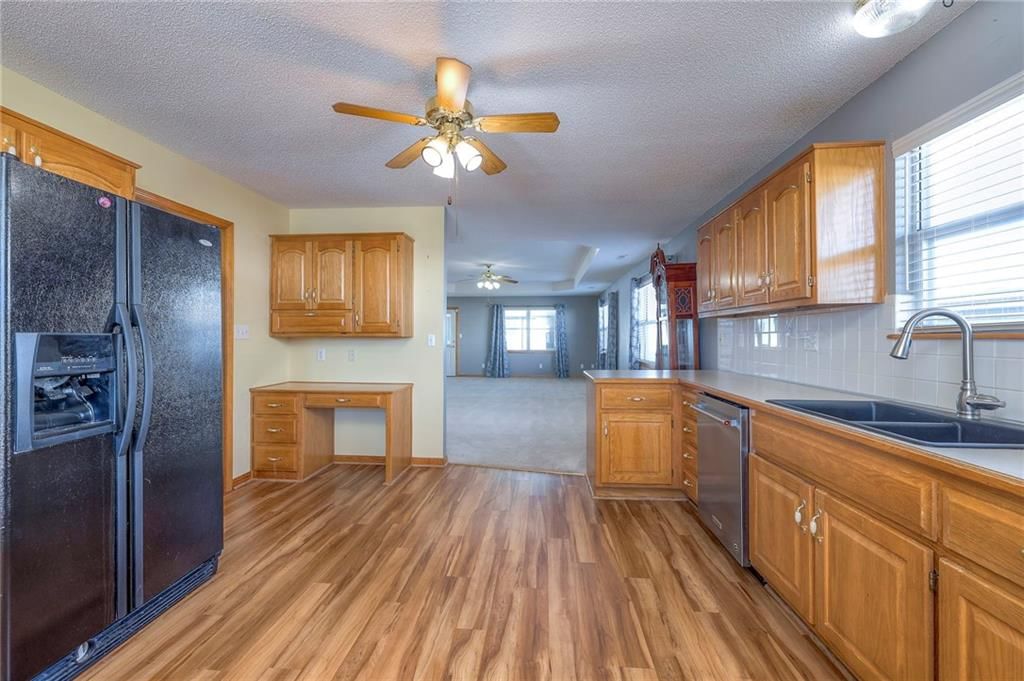 528 S Saturn Drive — photo 14
