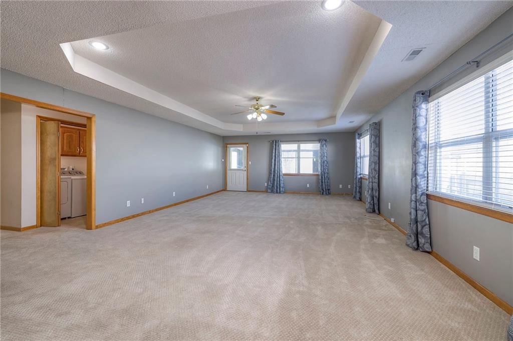 528 S Saturn Drive — photo 16