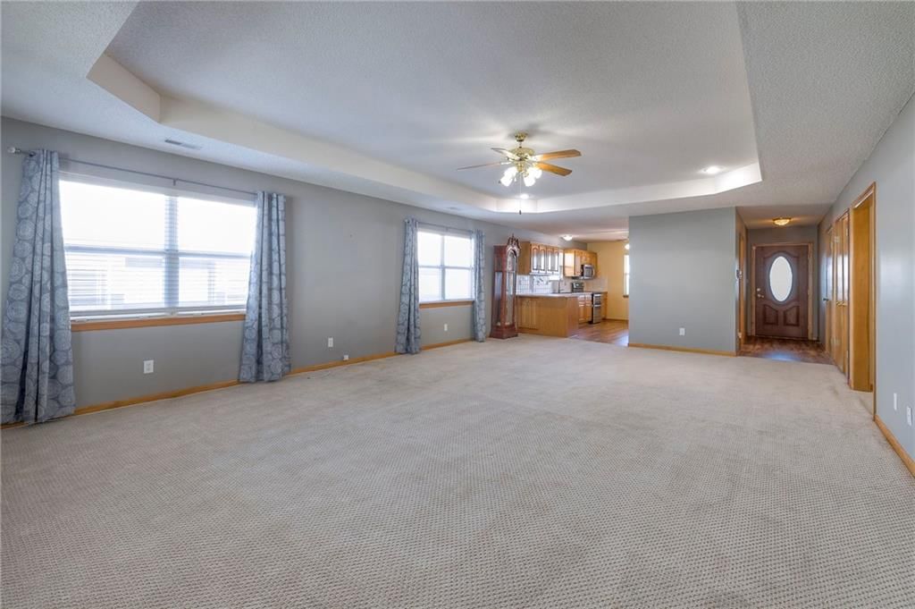 528 S Saturn Drive — photo 21