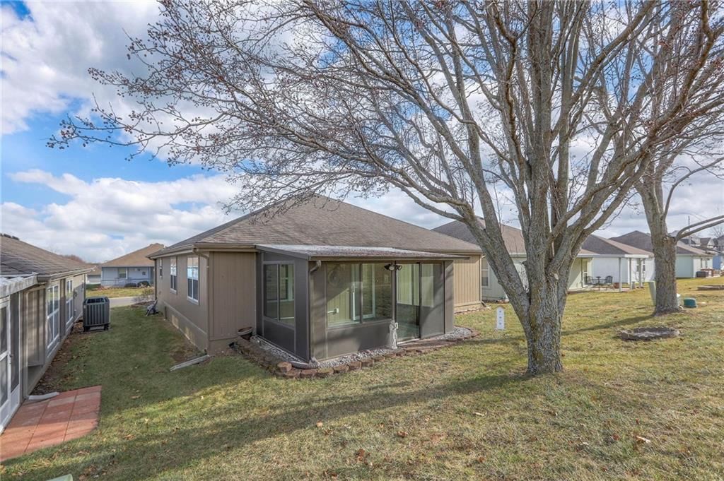528 S Saturn Drive — photo 32