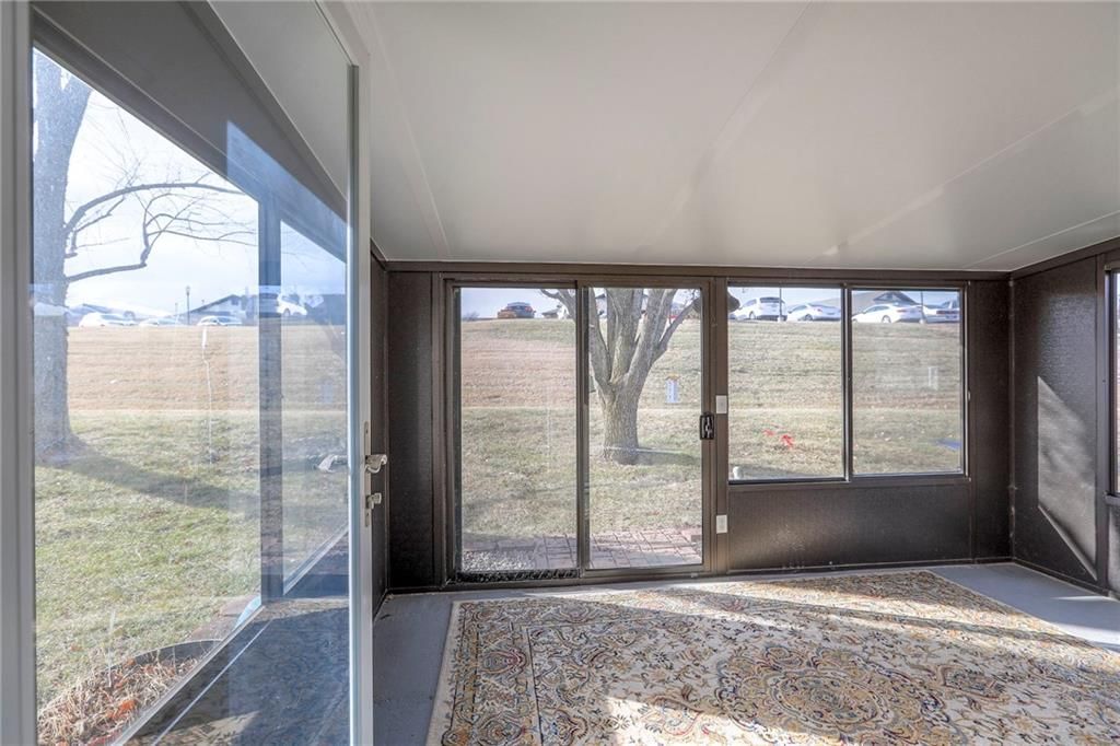 528 S Saturn Drive — photo 36