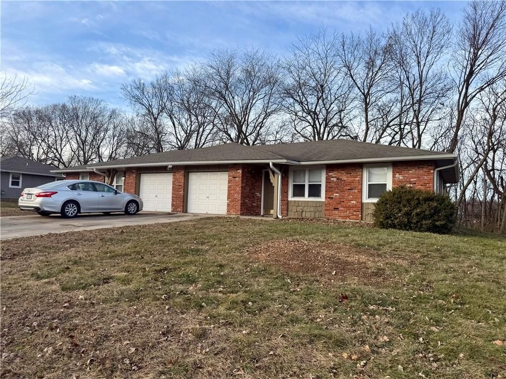 400 A-B NE WESTWIND Drive — photo 2
