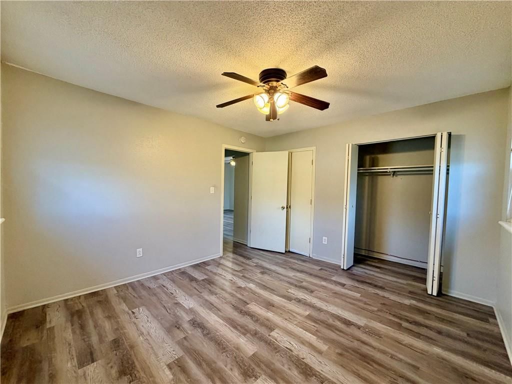 400 A-B NE WESTWIND Drive — photo 18
