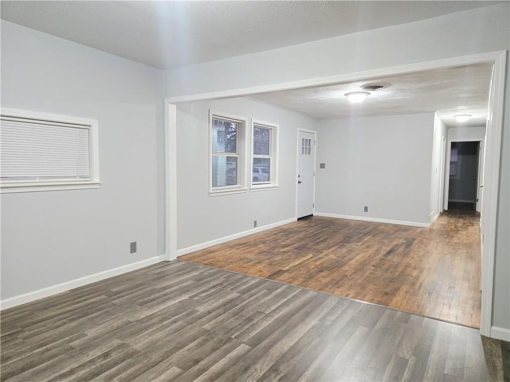 205 W Washington Street — photo 5