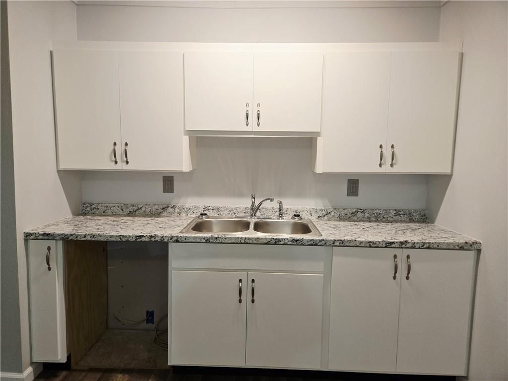 205 W Washington Street — photo 8