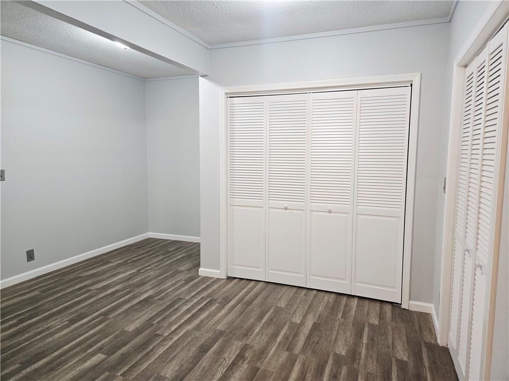 205 W Washington Street — photo 11