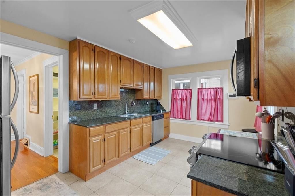 4007 Genessee Street — photo 10