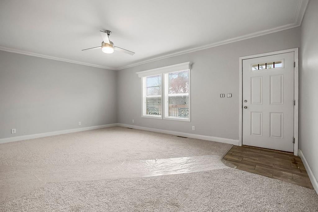 904 E Wilson Street — photo 3