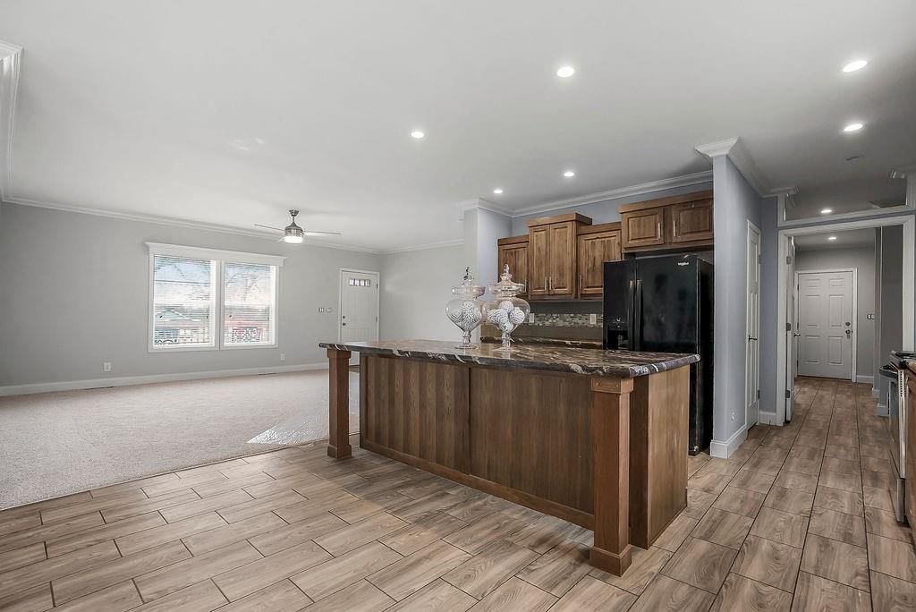 904 E Wilson Street — photo 6