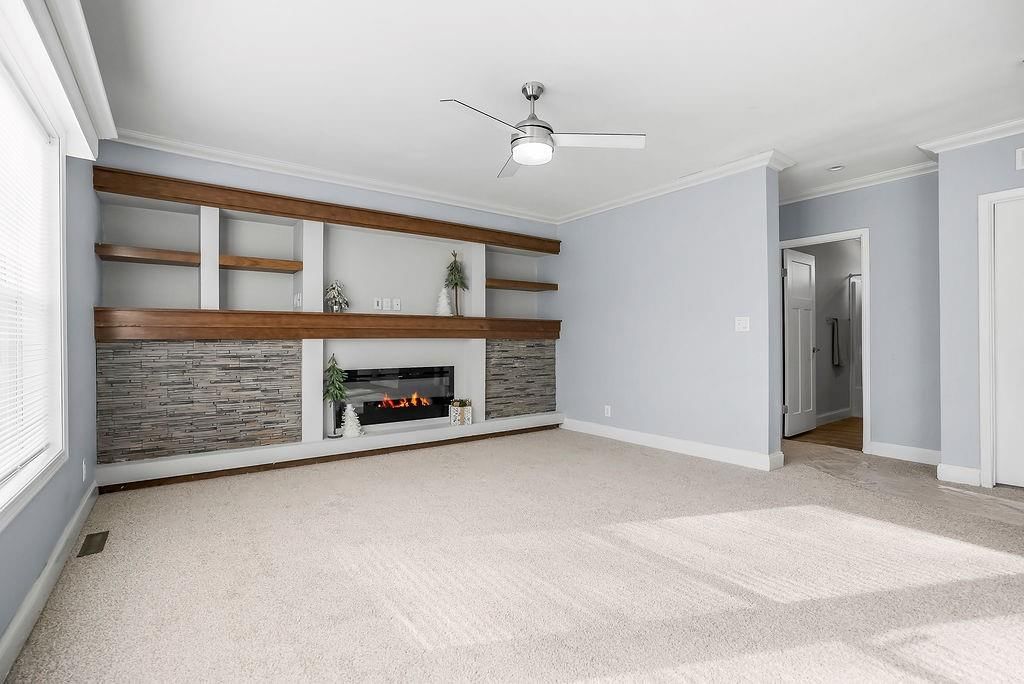 904 E Wilson Street — photo 16