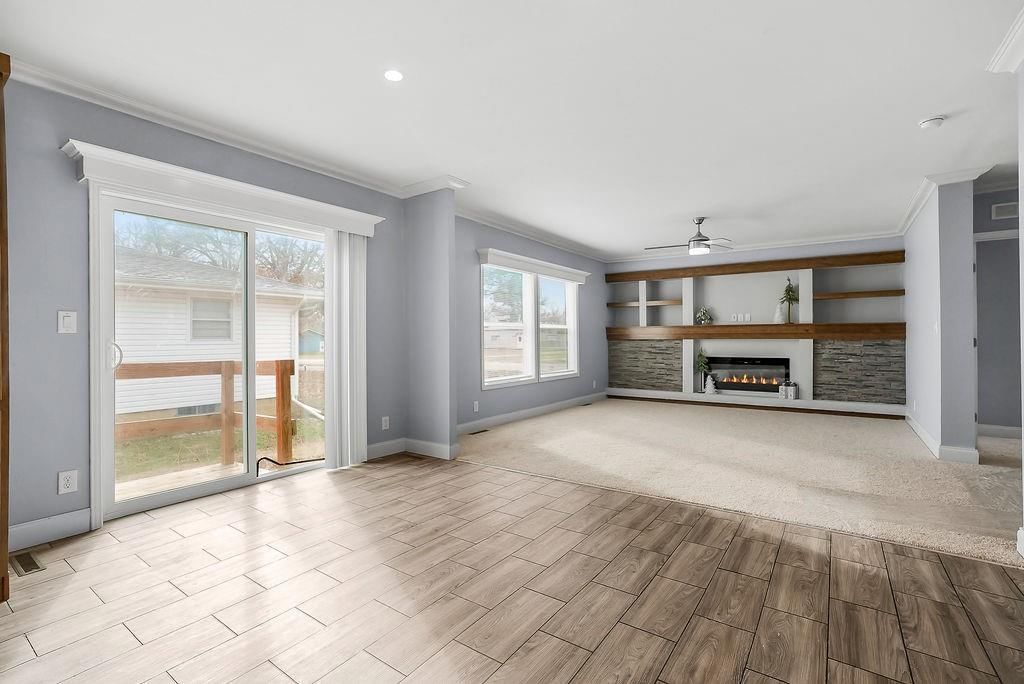 904 E Wilson Street — photo 17