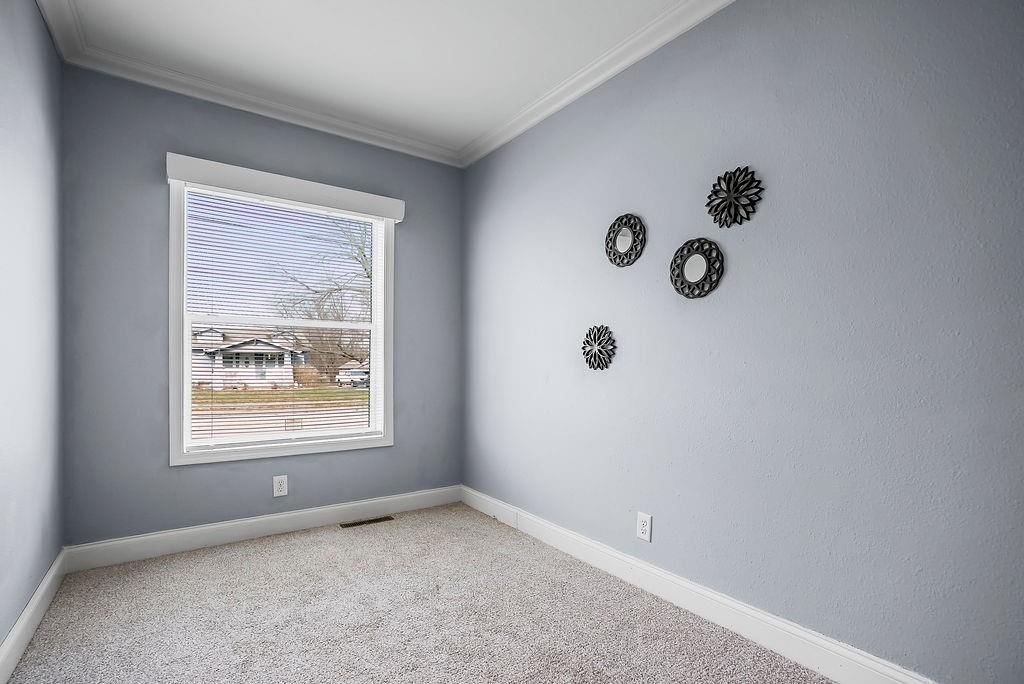 904 E Wilson Street — photo 18