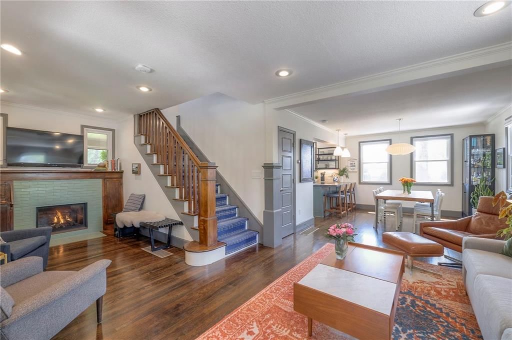 715 W 98th Street — photo 15