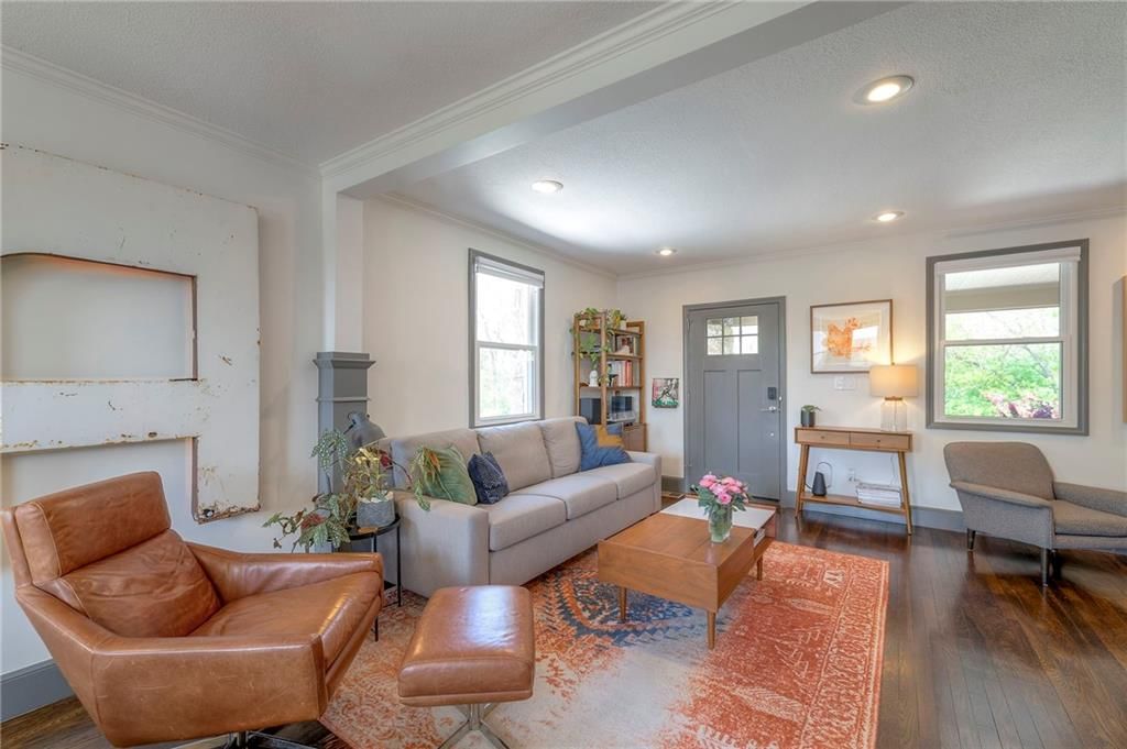 715 W 98th Street — photo 16