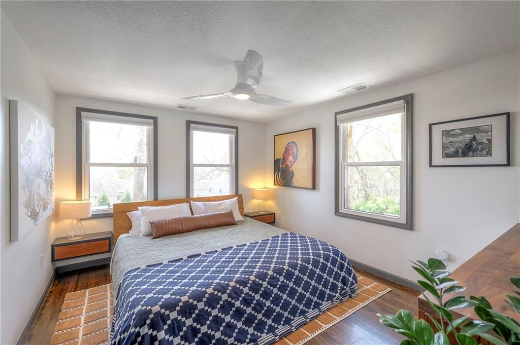 715 W 98th Street — photo 33
