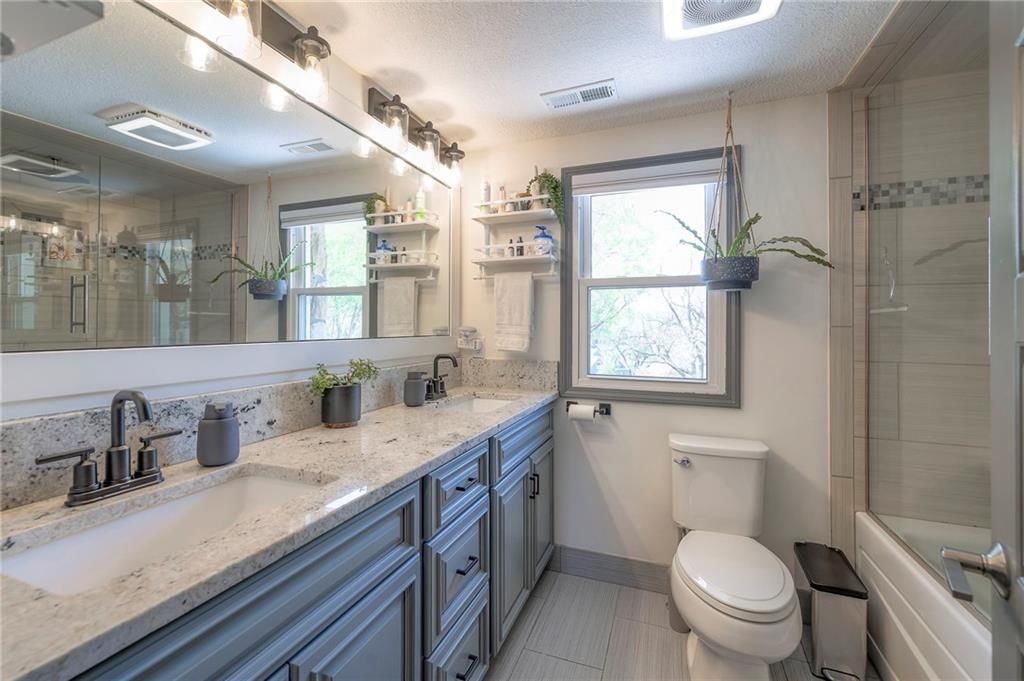 715 W 98th Street — photo 34