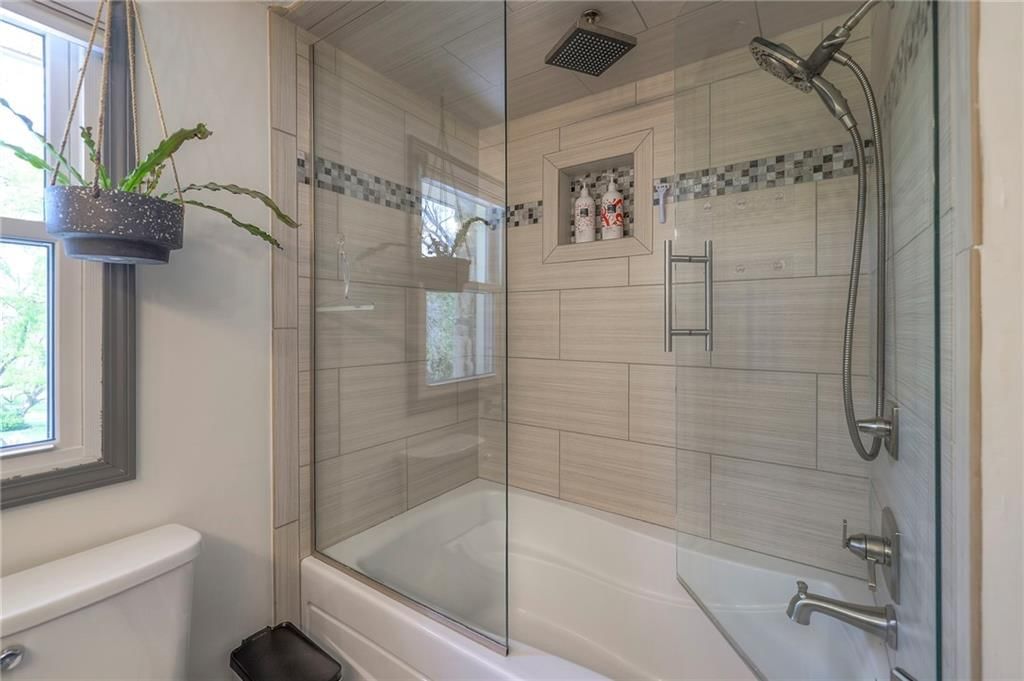 715 W 98th Street — photo 35