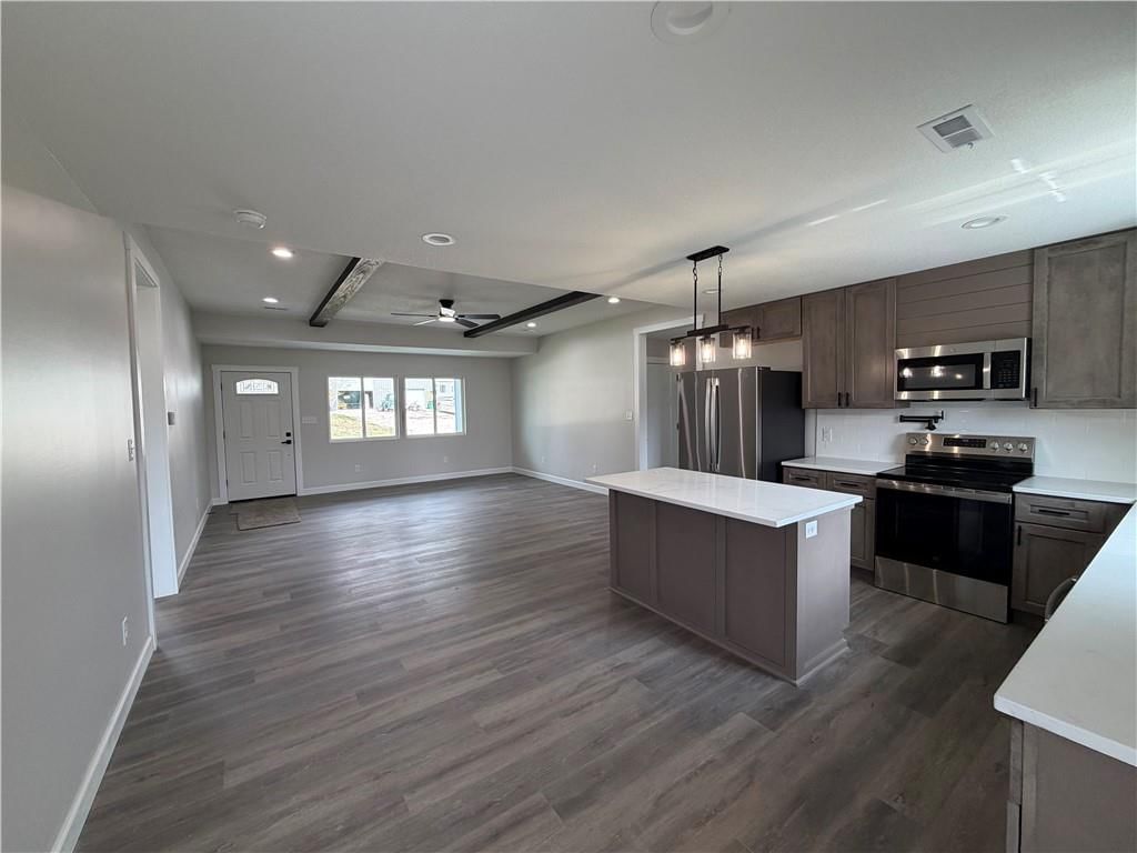 207 W 2nd Street — photo 13