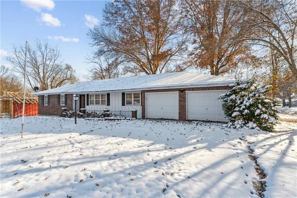502 Crest Drive — photo 2