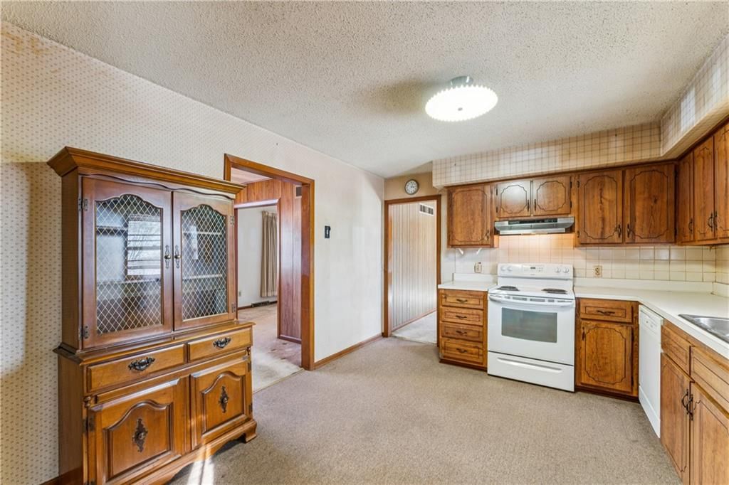 502 Crest Drive — photo 11