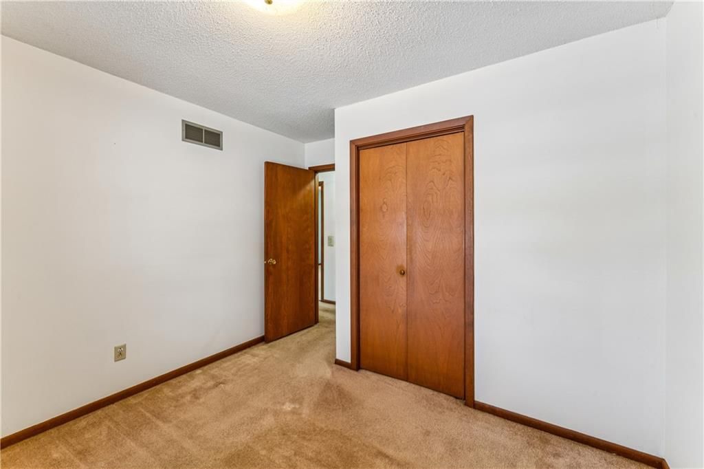 502 Crest Drive — photo 32