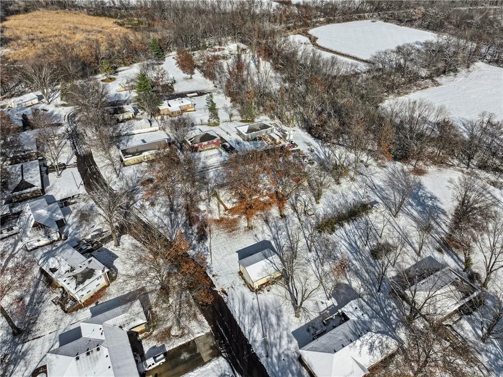 502 Crest Drive — photo 40