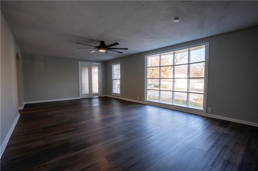 320 N Fairview Avenue — photo 6
