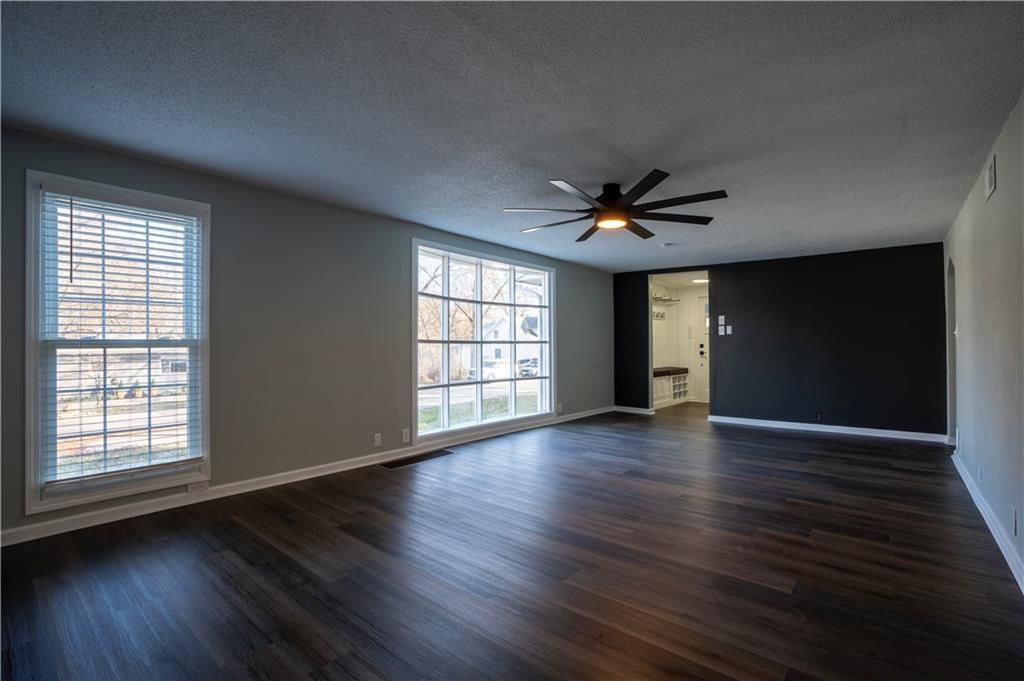 320 N Fairview Avenue — photo 8