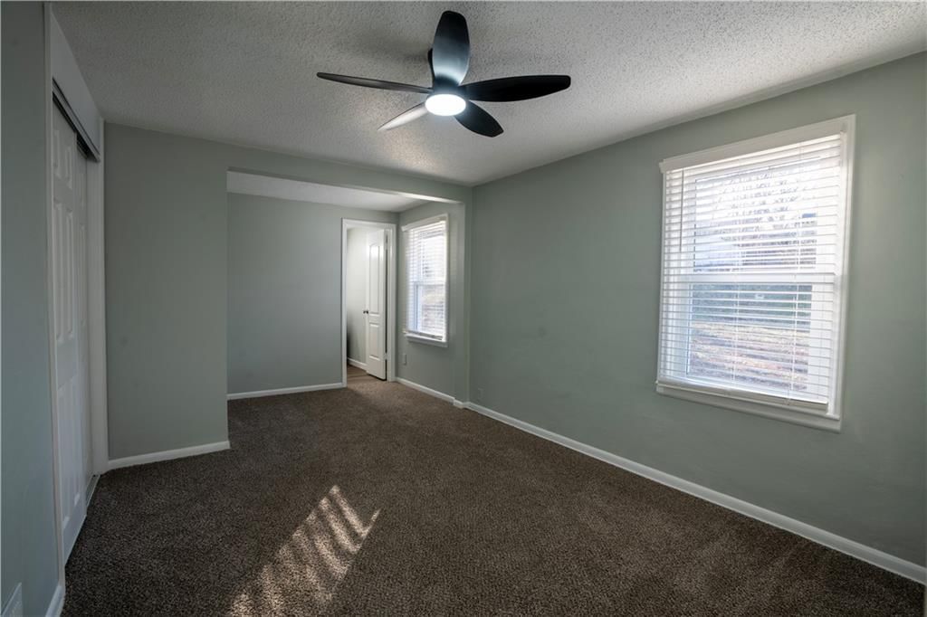 320 N Fairview Avenue — photo 16