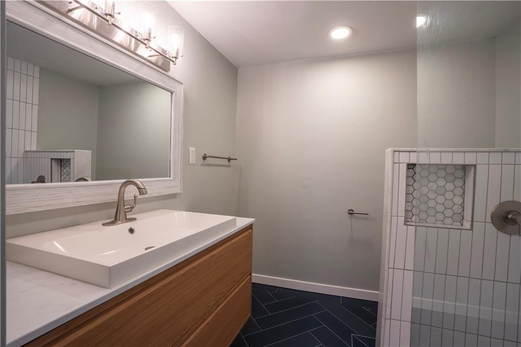 320 N Fairview Avenue — photo 20