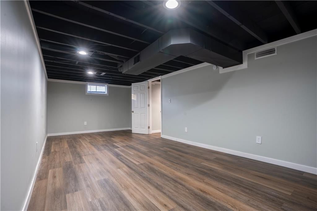 320 N Fairview Avenue — photo 27