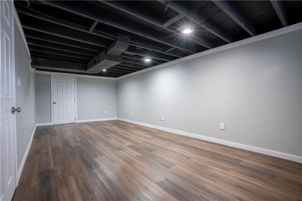 320 N Fairview Avenue — photo 28