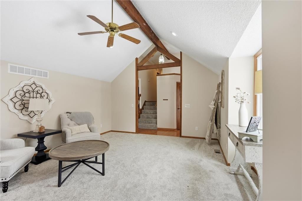 322 N Cherry Street — photo 6