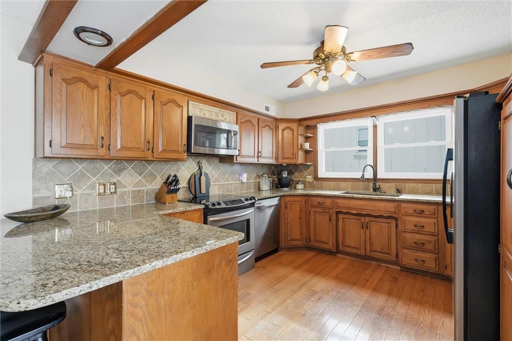 322 N Cherry Street — photo 9