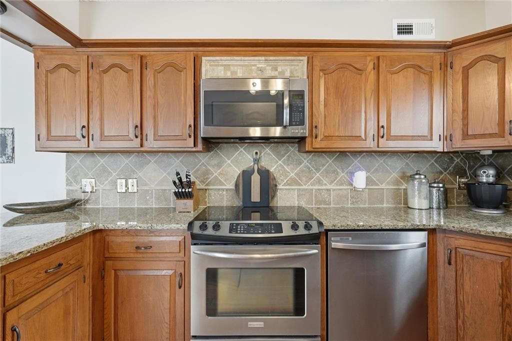 322 N Cherry Street — photo 11